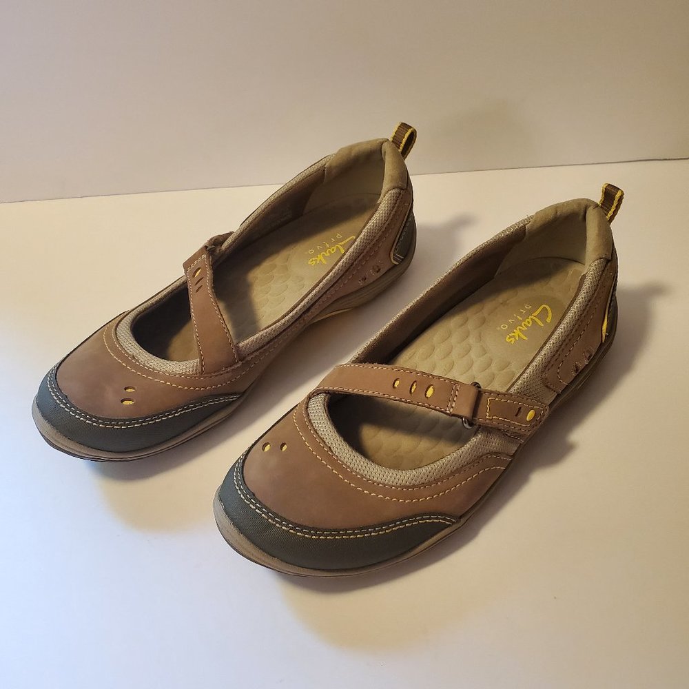 Clarks Privo Leather Mary Janes Brown Tan Size 7M